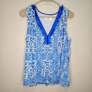 Vineyard Vines Scarf Print Pintuck V-neck Blue And White lined Tank Size L